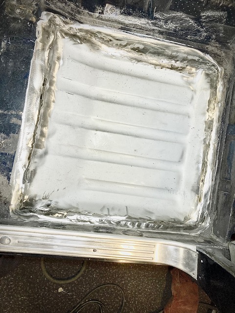 Volvo Amazon – Restoring a Rusty Rear Floor