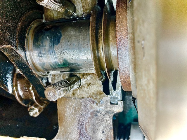 Ford Popular Oil Leak – A Hidden Engine Issue