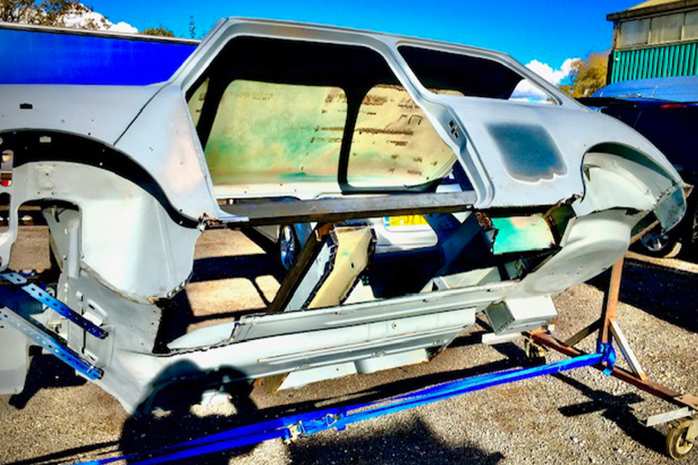 Mini Makeover – New Floor Pan & Side Panel Fitted in a Day